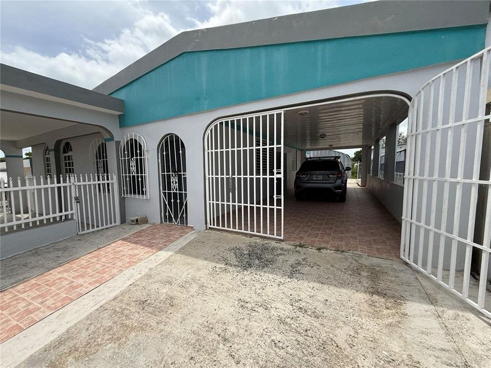 For Sale: $225,000 (4 beds, 3 baths, 1648 Square Feet)