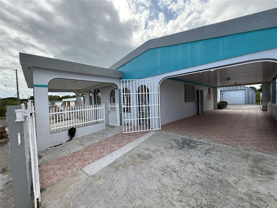 For Sale: $225,000 (4 beds, 3 baths, 1648 Square Feet)