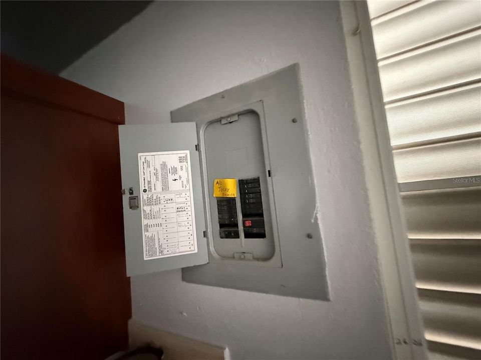 For Sale: $225,000 (4 beds, 3 baths, 1648 Square Feet)