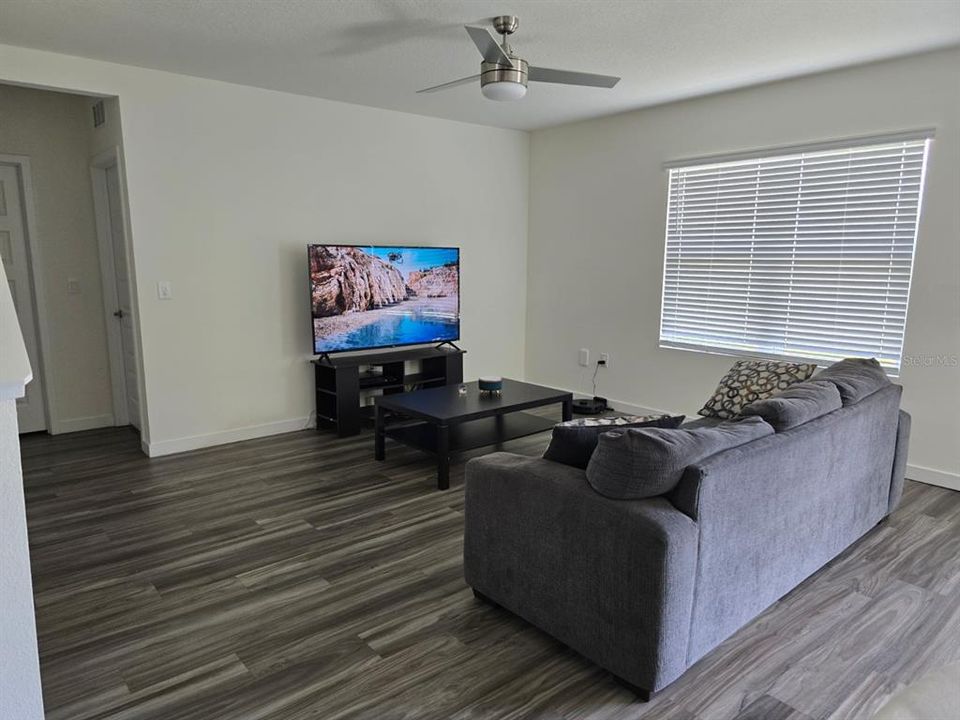 For Rent: $3,500 (5 beds, 3 baths, 2200 Square Feet)