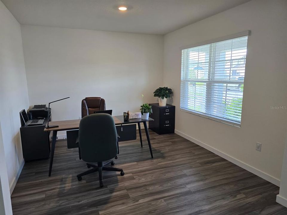 For Rent: $3,500 (5 beds, 3 baths, 2200 Square Feet)