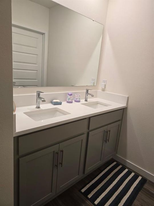 For Rent: $3,500 (5 beds, 3 baths, 2200 Square Feet)