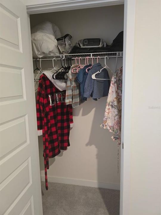 For Rent: $3,500 (5 beds, 3 baths, 2200 Square Feet)