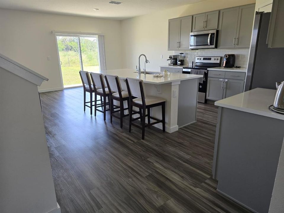 For Rent: $3,500 (5 beds, 3 baths, 2200 Square Feet)