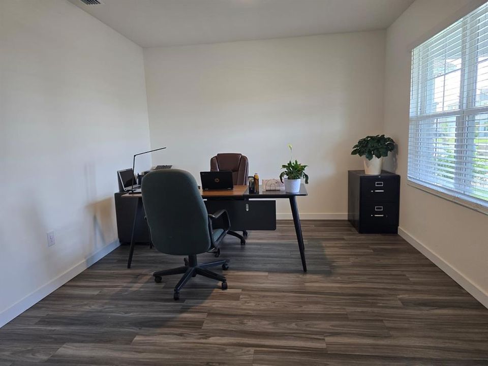For Rent: $3,500 (5 beds, 3 baths, 2200 Square Feet)