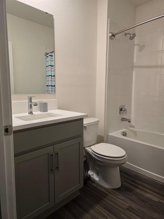 For Rent: $3,500 (5 beds, 3 baths, 2200 Square Feet)