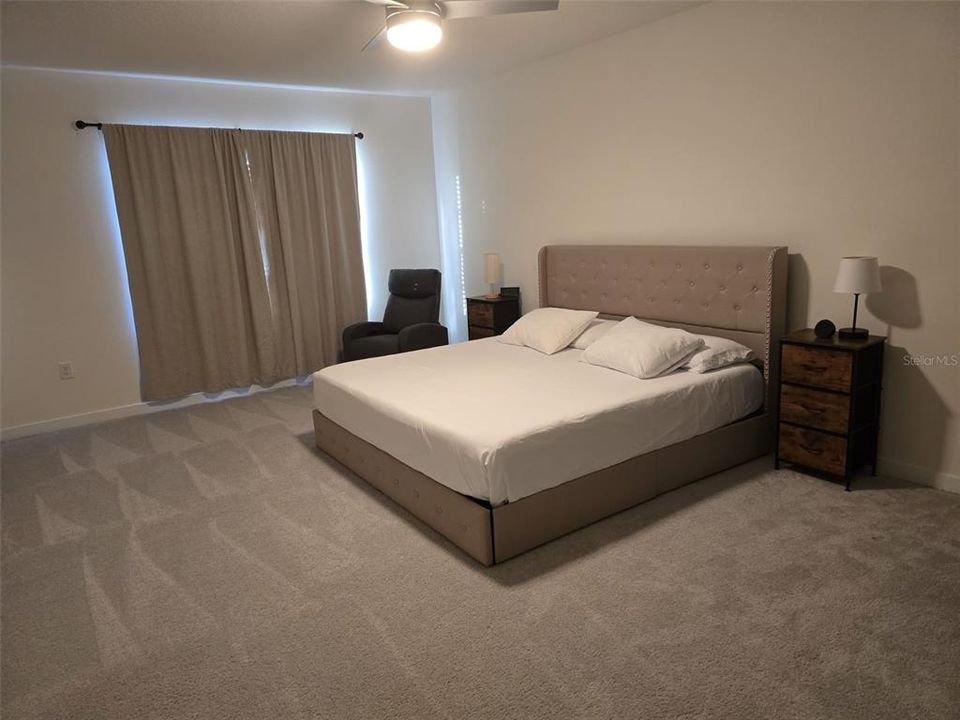 For Rent: $3,500 (5 beds, 3 baths, 2200 Square Feet)