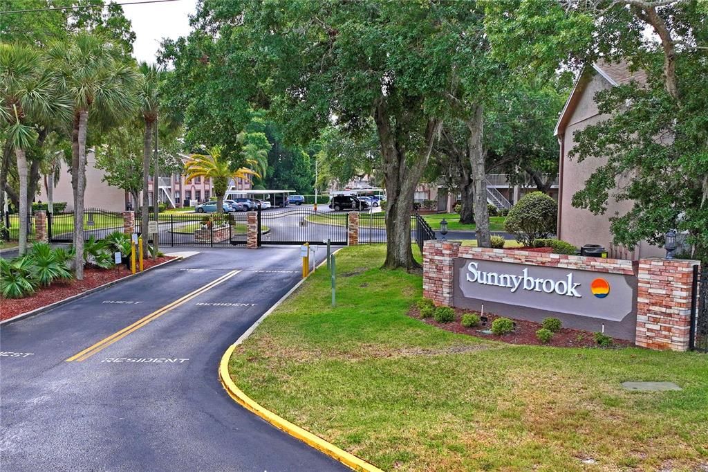 待售: $168,000 (2 贝兹, 2 浴室, 835 平方英尺)