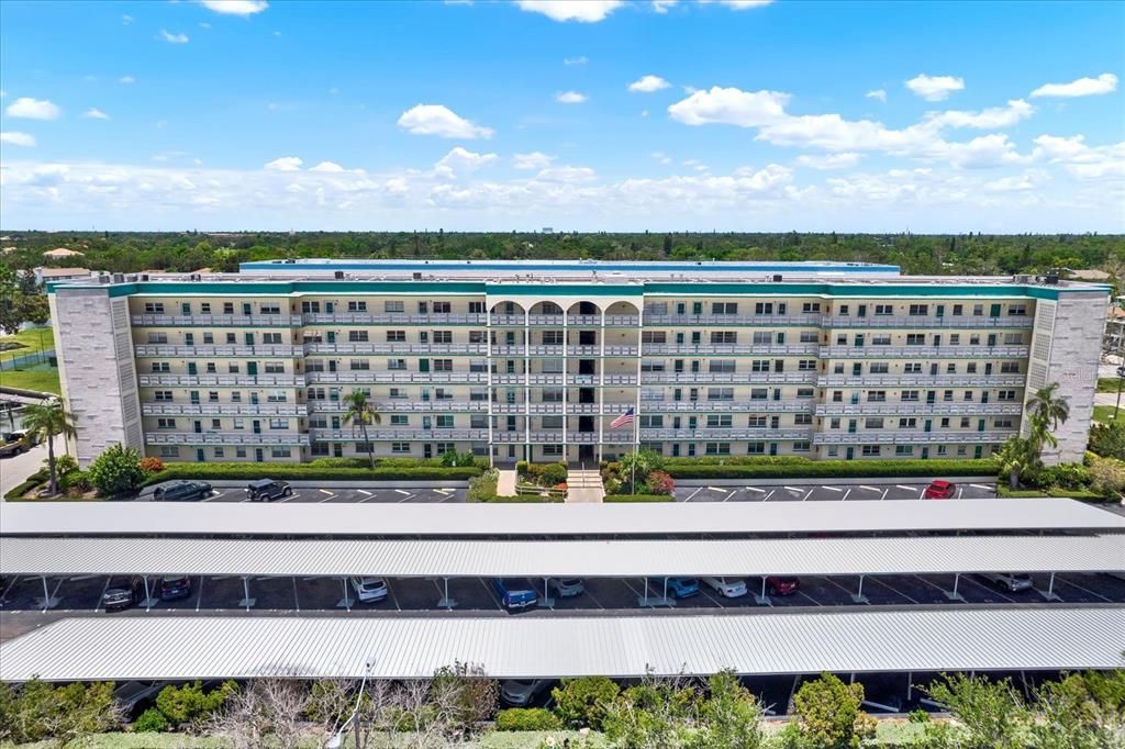 Под контрактом: $165,000 (1 спален, 1 ванн, 815 Квадратных фут)