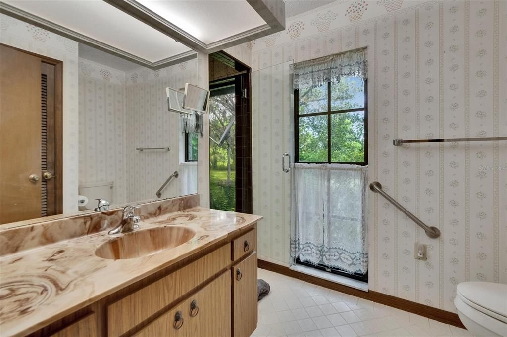 На продажу: $685,000 (3 спален, 2 ванн, 1856 Квадратных фут)