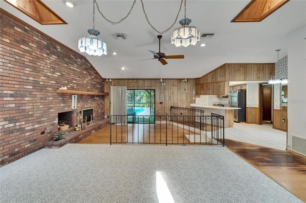 На продажу: $685,000 (3 спален, 2 ванн, 1856 Квадратных фут)