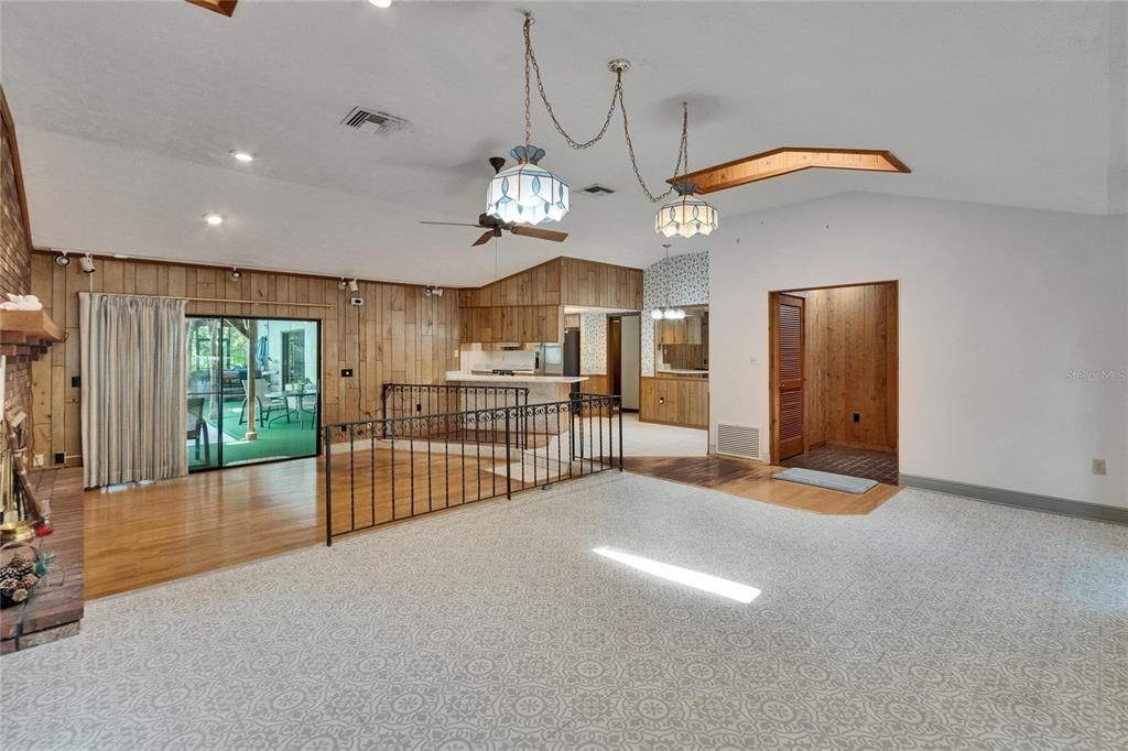 На продажу: $685,000 (3 спален, 2 ванн, 1856 Квадратных фут)