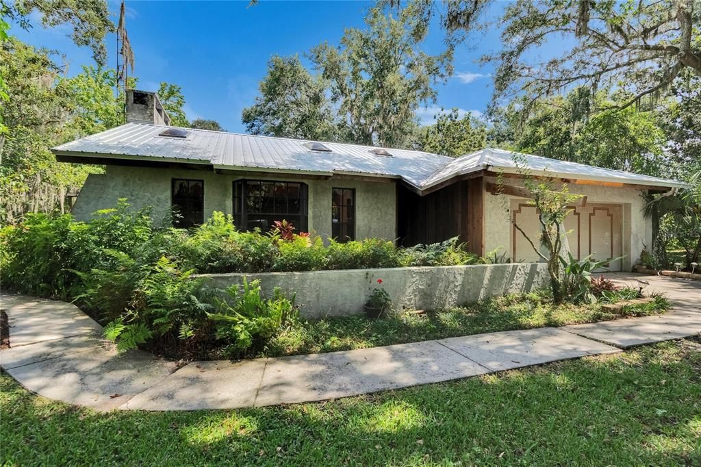 На продажу: $685,000 (3 спален, 2 ванн, 1856 Квадратных фут)