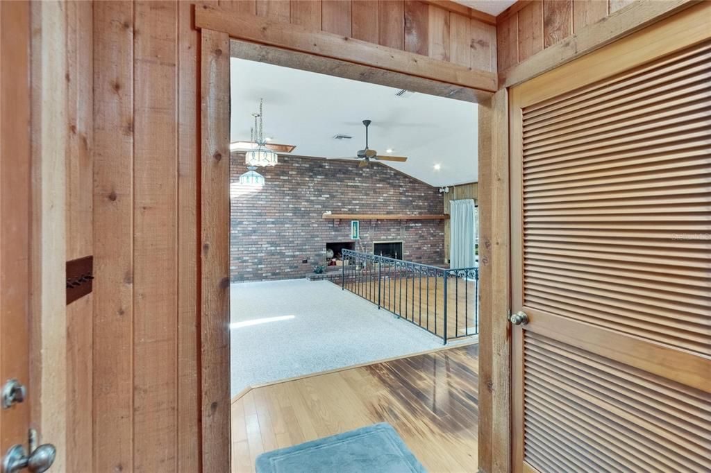 На продажу: $685,000 (3 спален, 2 ванн, 1856 Квадратных фут)