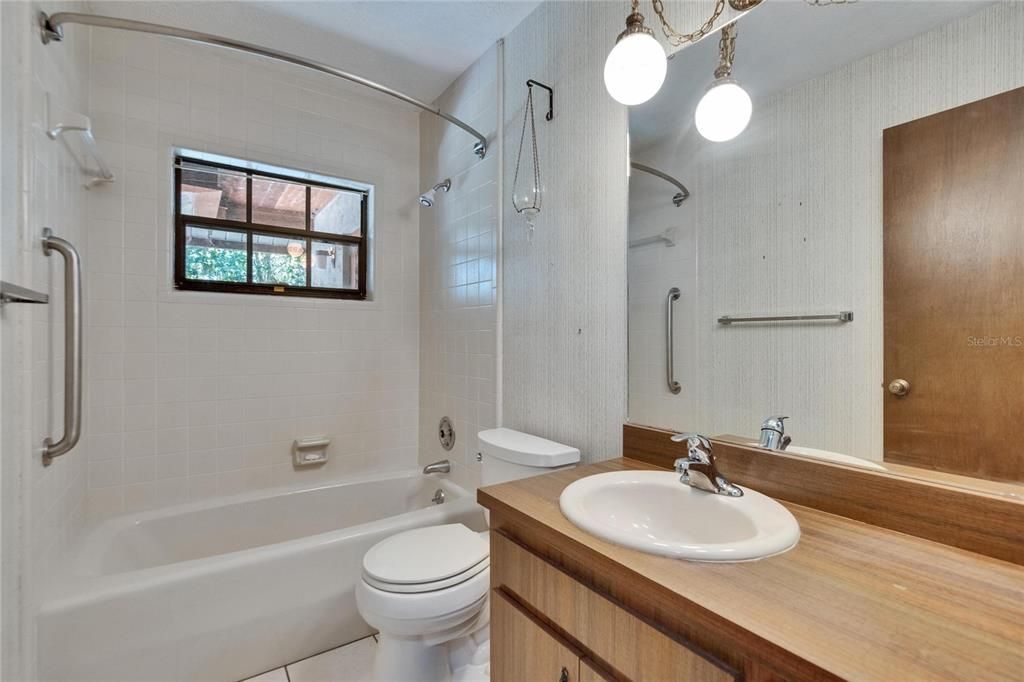 На продажу: $685,000 (3 спален, 2 ванн, 1856 Квадратных фут)