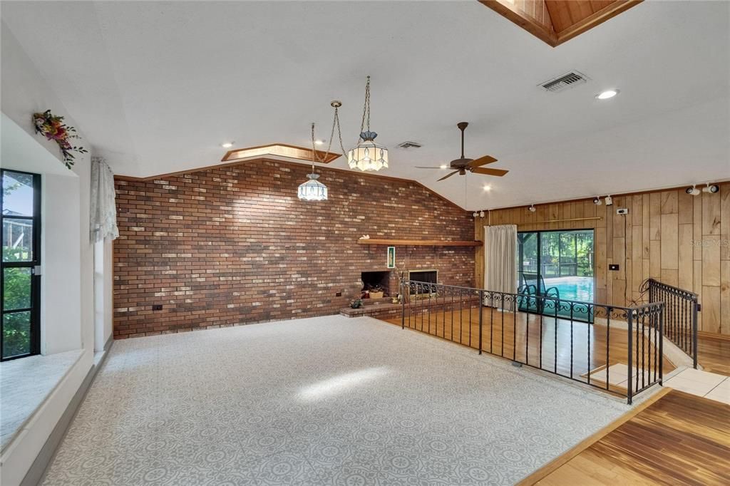 На продажу: $685,000 (3 спален, 2 ванн, 1856 Квадратных фут)