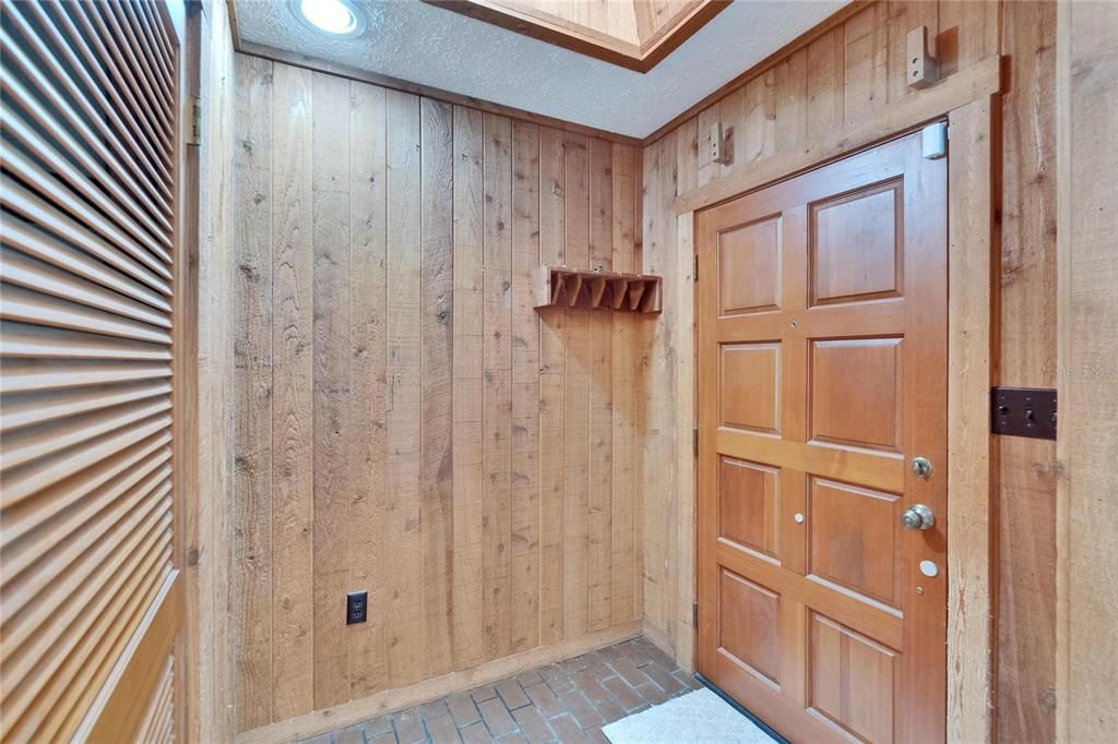 На продажу: $685,000 (3 спален, 2 ванн, 1856 Квадратных фут)