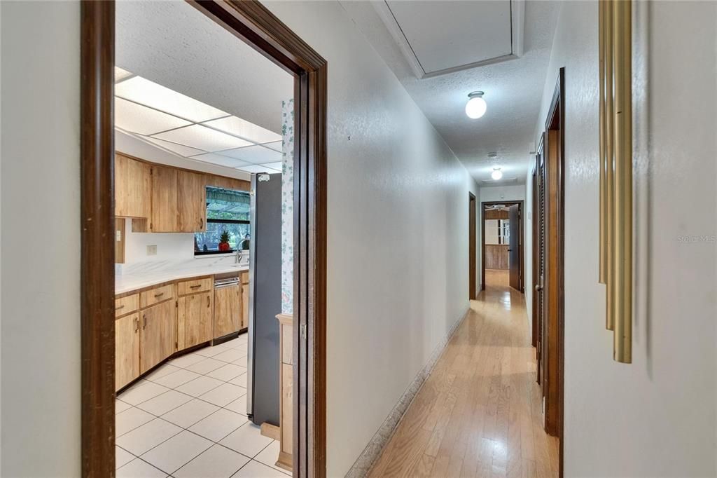 На продажу: $685,000 (3 спален, 2 ванн, 1856 Квадратных фут)