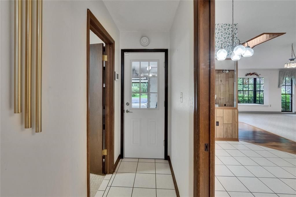 На продажу: $685,000 (3 спален, 2 ванн, 1856 Квадратных фут)