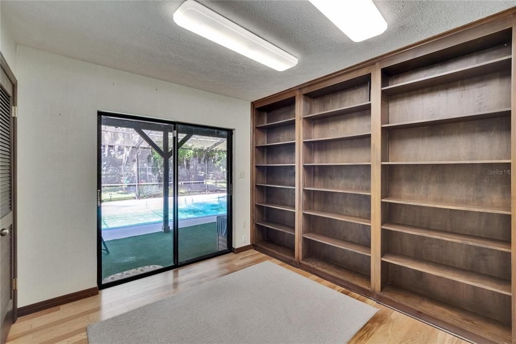 На продажу: $685,000 (3 спален, 2 ванн, 1856 Квадратных фут)