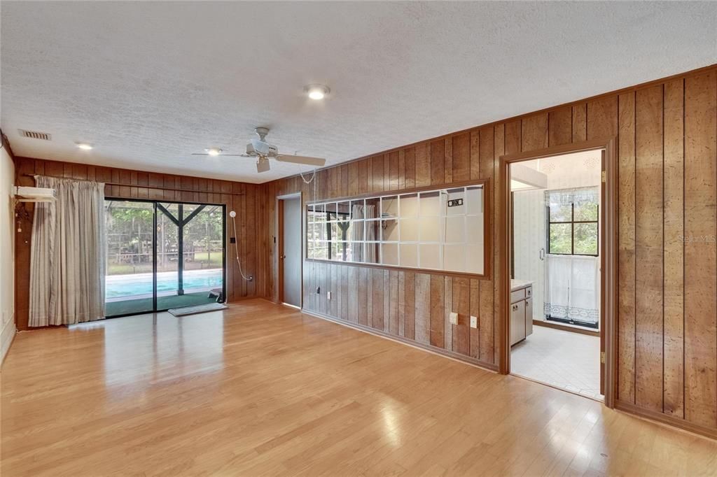 На продажу: $685,000 (3 спален, 2 ванн, 1856 Квадратных фут)