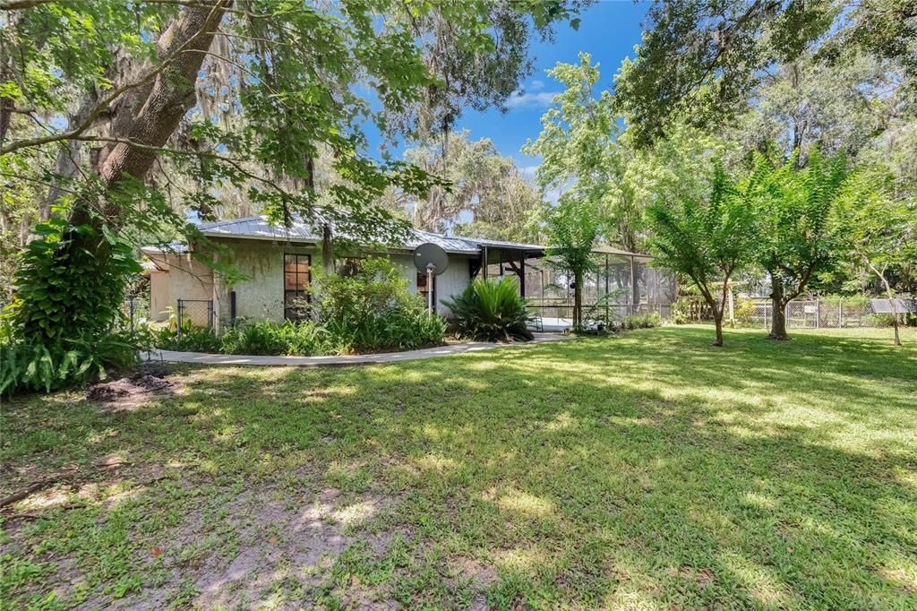 На продажу: $685,000 (3 спален, 2 ванн, 1856 Квадратных фут)