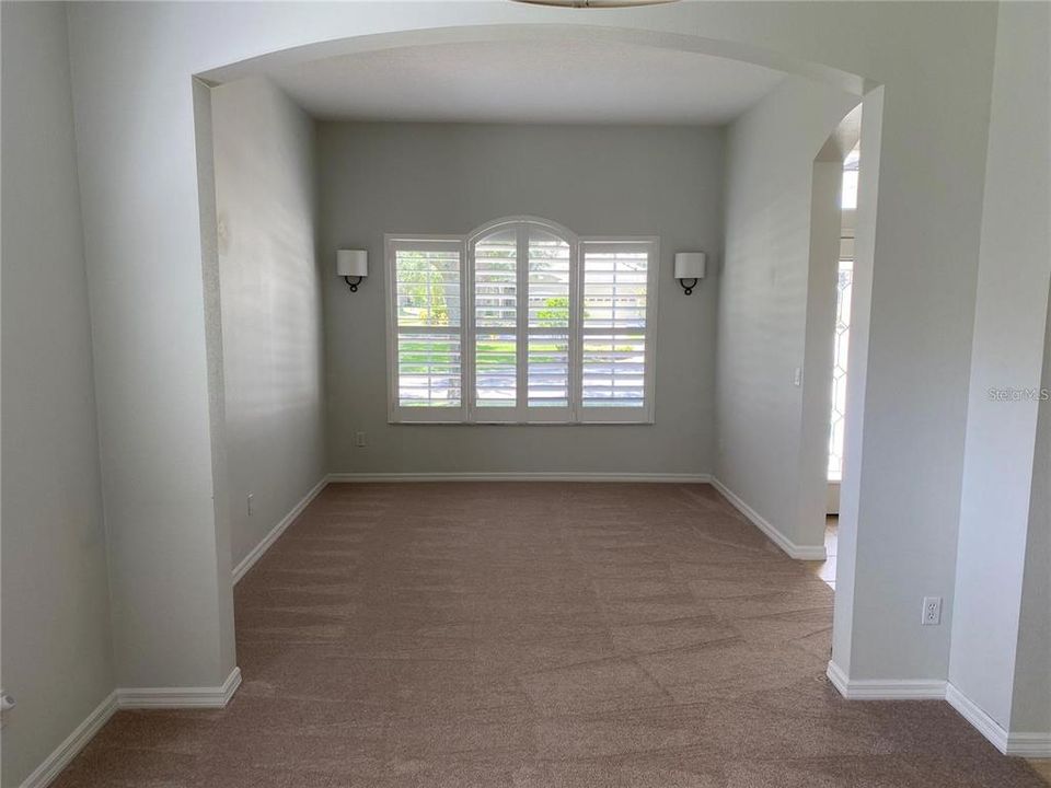 出租: $3,800 (4 贝兹, 3 浴室, 2222 平方英尺)