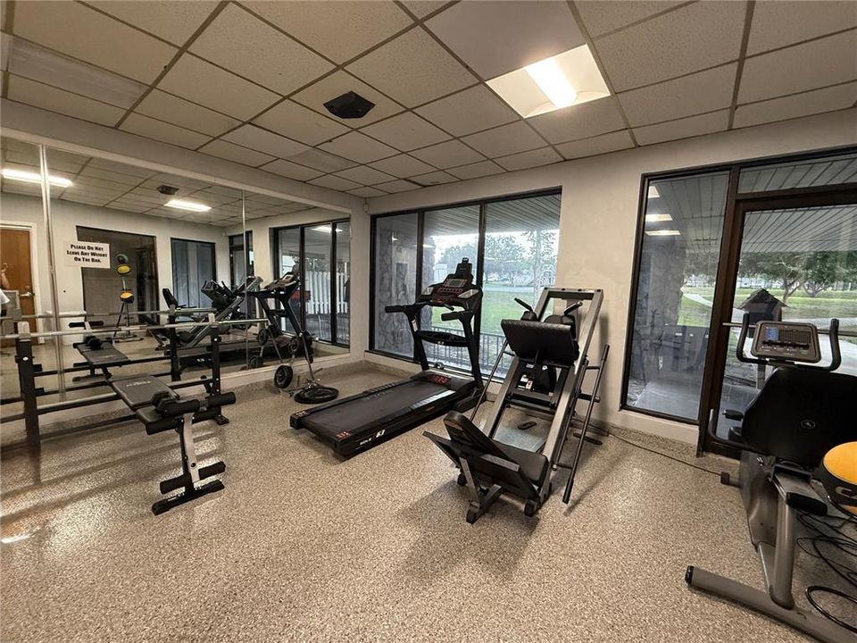 Active With Contract: $385,000 (3 beds, 2 baths, 1476 Square Feet)