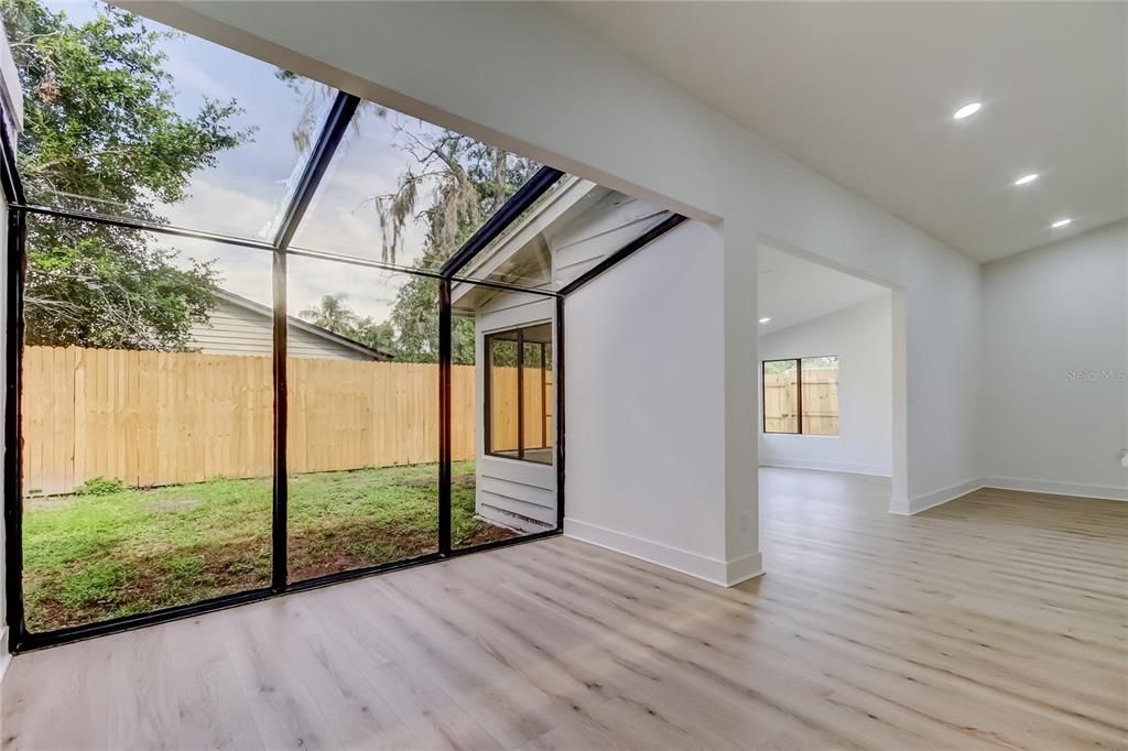 Active With Contract: $385,000 (3 beds, 2 baths, 1476 Square Feet)