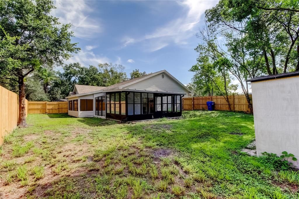 Active With Contract: $385,000 (3 beds, 2 baths, 1476 Square Feet)