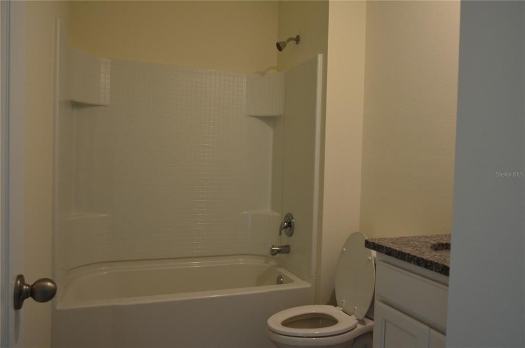 出租: $2,200 (4 贝兹, 2 浴室, 1617 平方英尺)