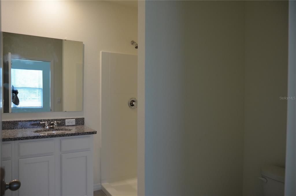 出租: $2,200 (4 贝兹, 2 浴室, 1617 平方英尺)