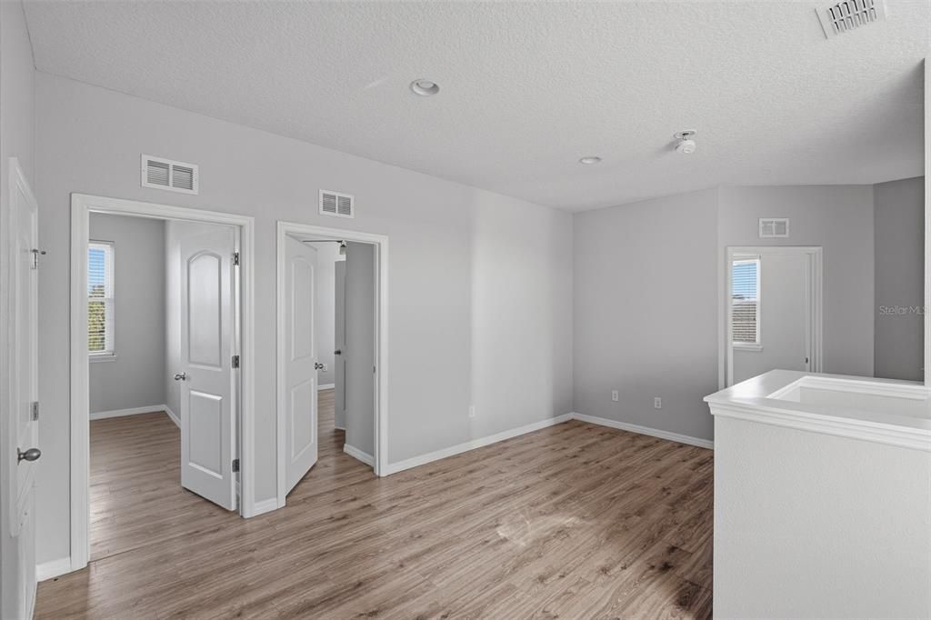 En Venta: $424,900 (5 camas, 3 baños, 2850 Pies cuadrados)