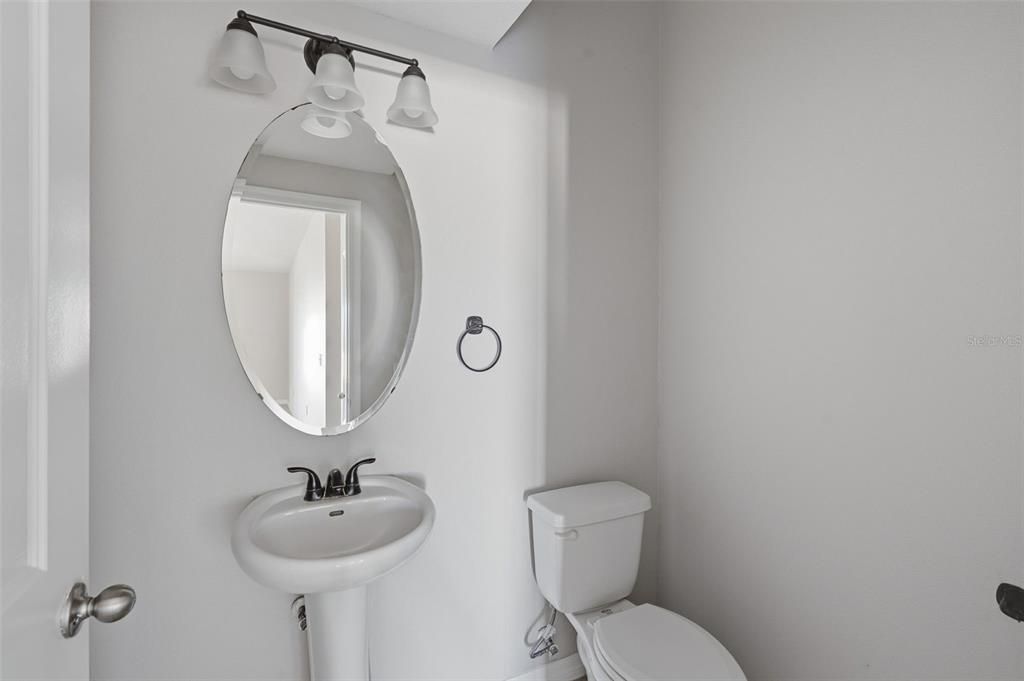 En Venta: $424,900 (5 camas, 3 baños, 2850 Pies cuadrados)