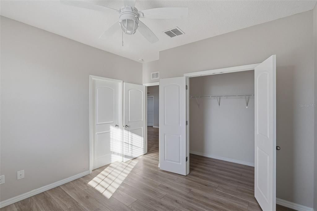 En Venta: $424,900 (5 camas, 3 baños, 2850 Pies cuadrados)