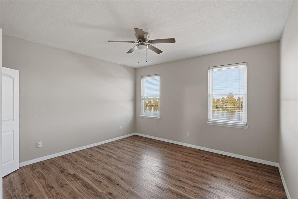 En Venta: $424,900 (5 camas, 3 baños, 2850 Pies cuadrados)