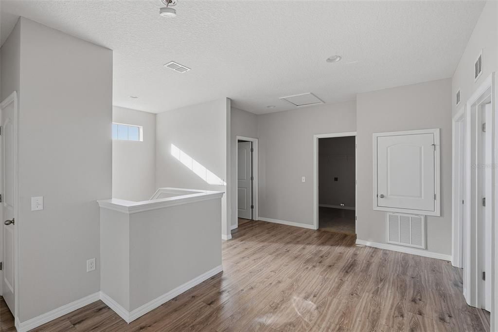 En Venta: $424,900 (5 camas, 3 baños, 2850 Pies cuadrados)