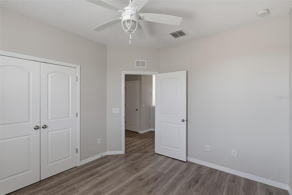 En Venta: $424,900 (5 camas, 3 baños, 2850 Pies cuadrados)