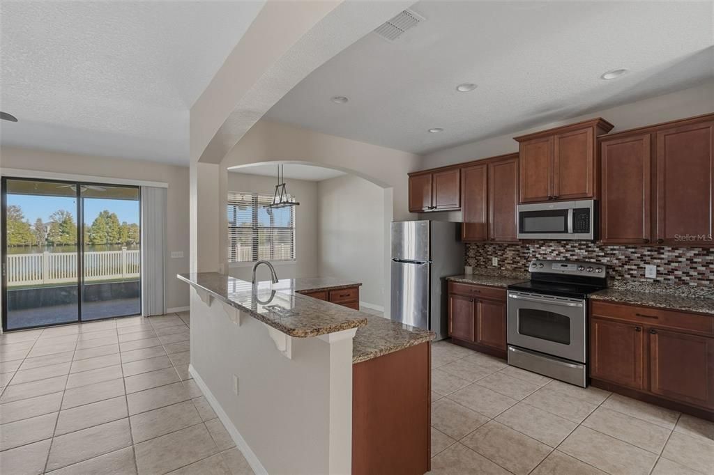 En Venta: $424,900 (5 camas, 3 baños, 2850 Pies cuadrados)