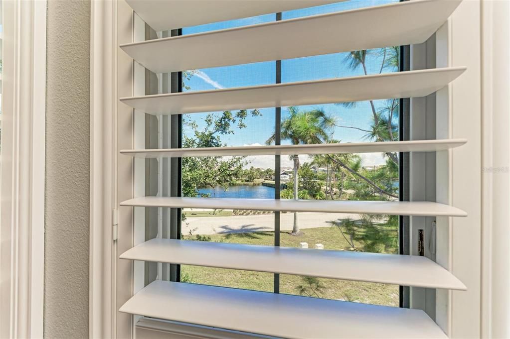 出租: $5,000 (3 贝兹, 3 浴室, 1994 平方英尺)