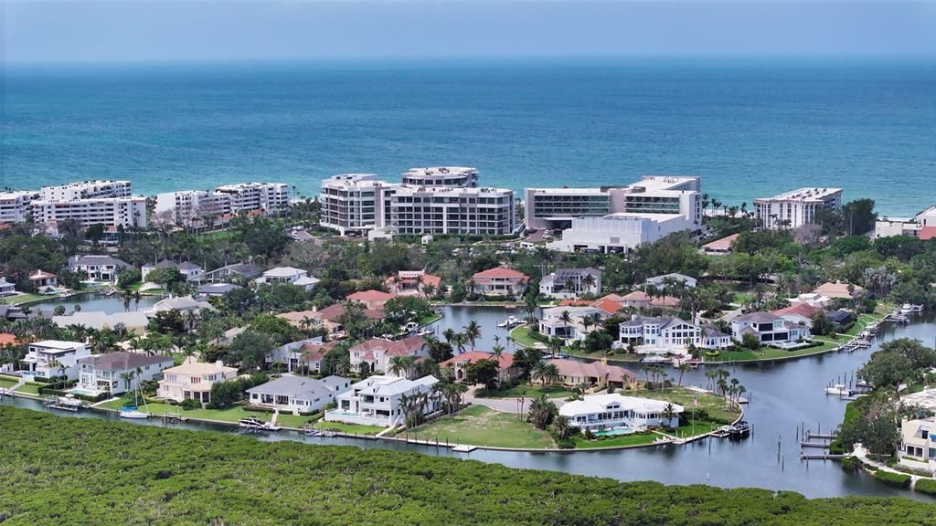 En Venta: $5,595,000 (0.37 acres)