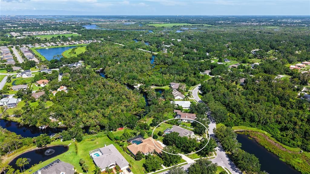 Activo con contrato: $714,990 (4 camas, 3 baños, 2402 Pies cuadrados)