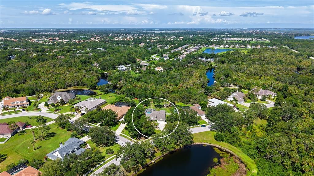 Activo con contrato: $714,990 (4 camas, 3 baños, 2402 Pies cuadrados)