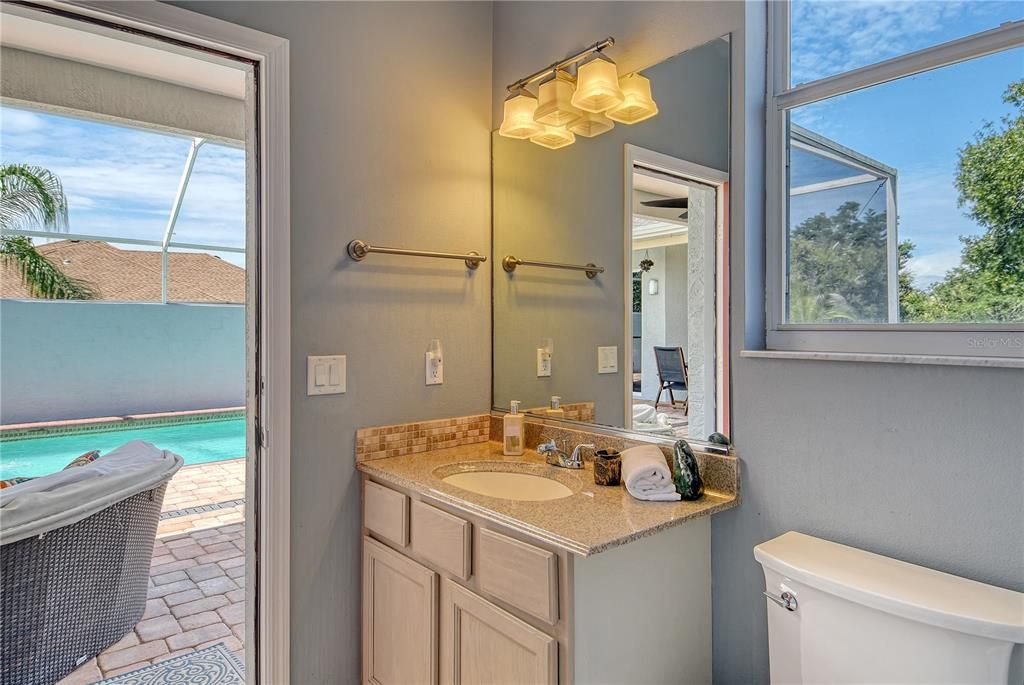 Activo con contrato: $714,990 (4 camas, 3 baños, 2402 Pies cuadrados)