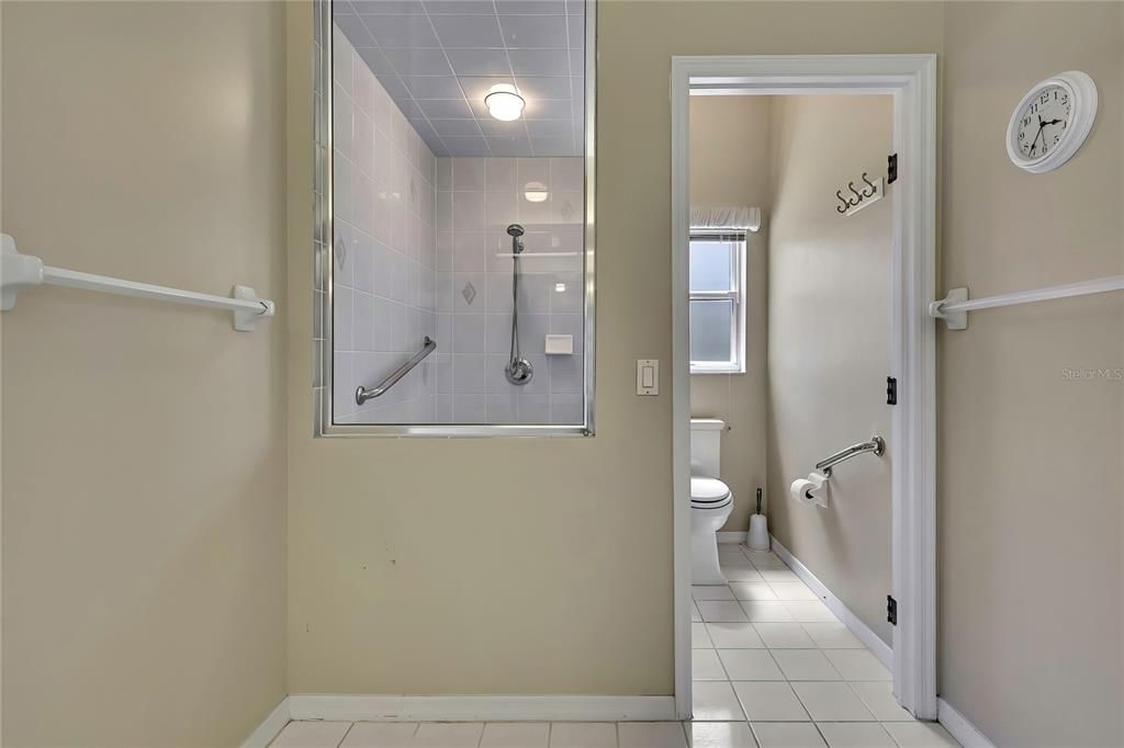 Active With Contract: $369,000 (3 beds, 3 baths, 2376 Square Feet)