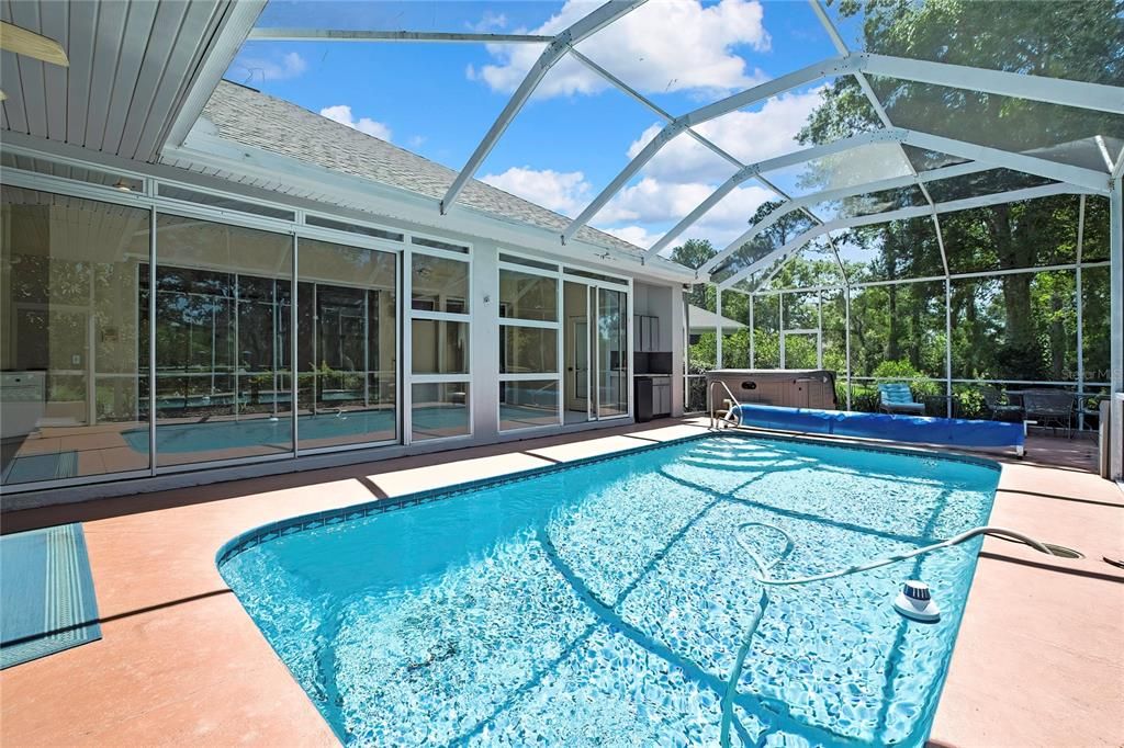 Active With Contract: $369,000 (3 beds, 3 baths, 2376 Square Feet)