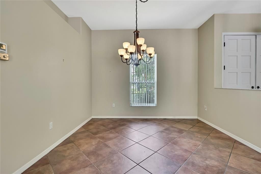 Active With Contract: $369,000 (3 beds, 3 baths, 2376 Square Feet)