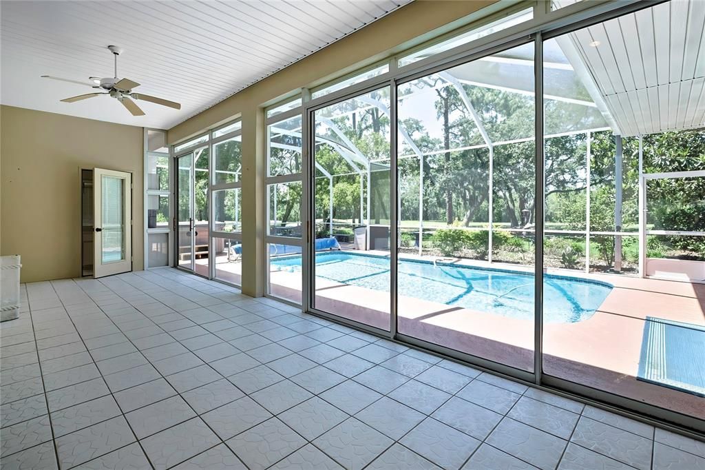 Active With Contract: $369,000 (3 beds, 3 baths, 2376 Square Feet)