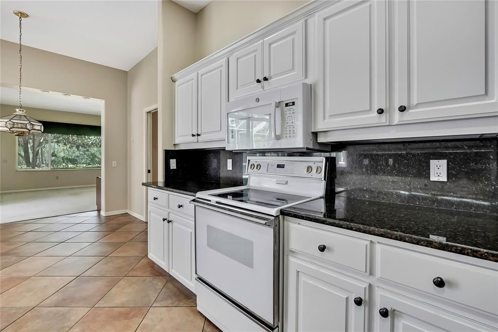 Active With Contract: $369,000 (3 beds, 3 baths, 2376 Square Feet)