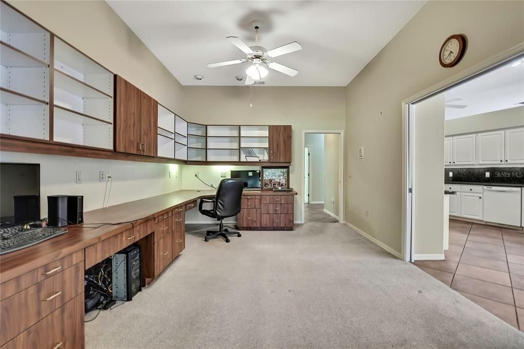 Active With Contract: $369,000 (3 beds, 3 baths, 2376 Square Feet)